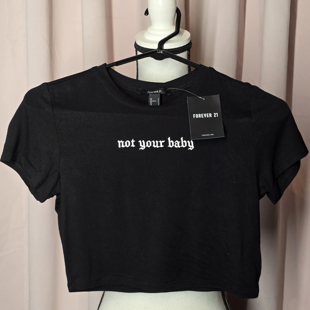 New Crop Top - Picture 2 of 4
